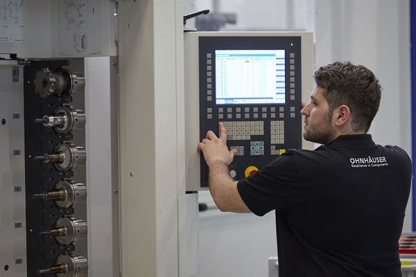 Ohnhäuser CNC-Fertigung - Werkzeugmontage und Programmierung